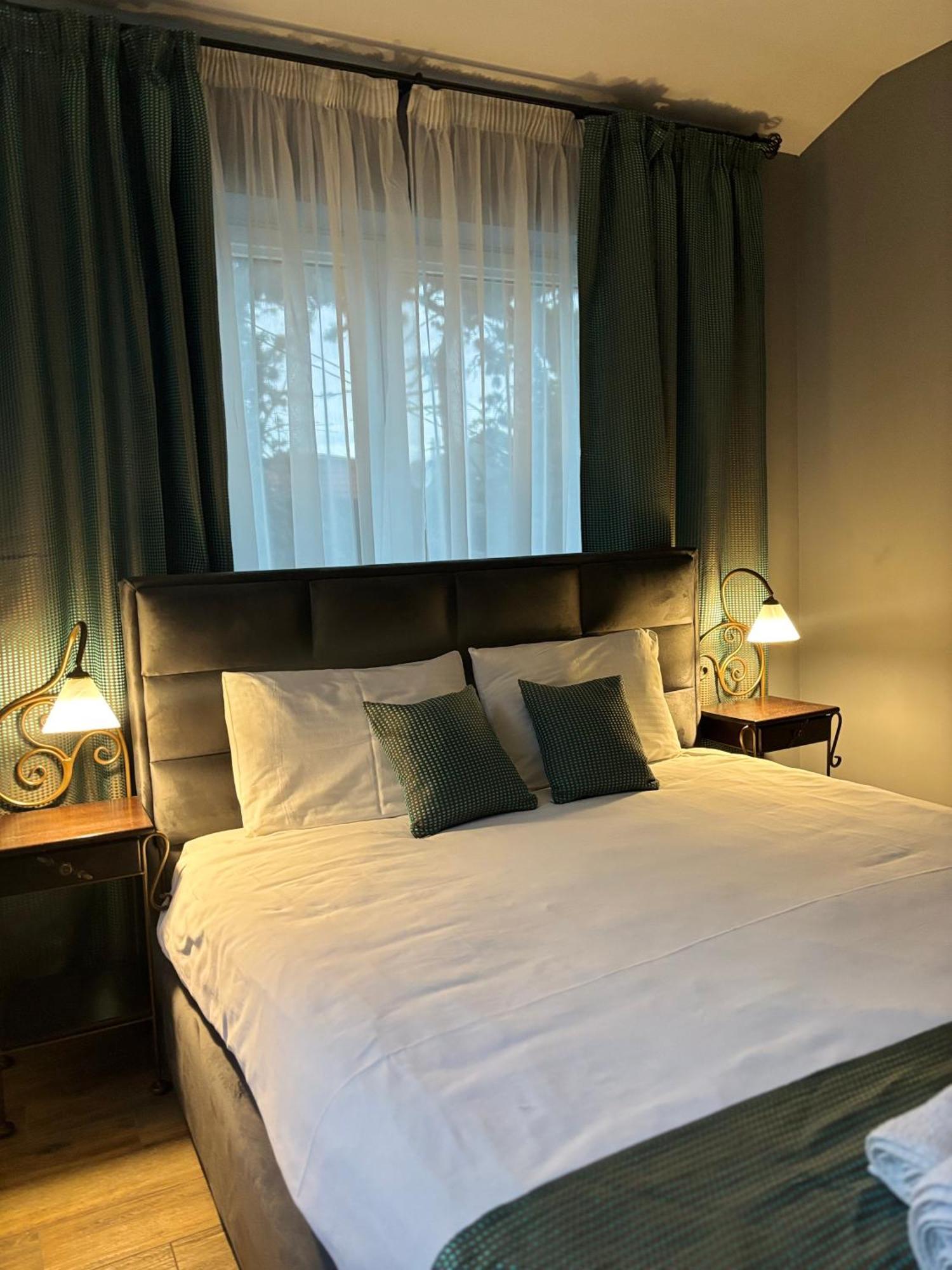Garni Hotel DUM Belgrado Buitenkant foto