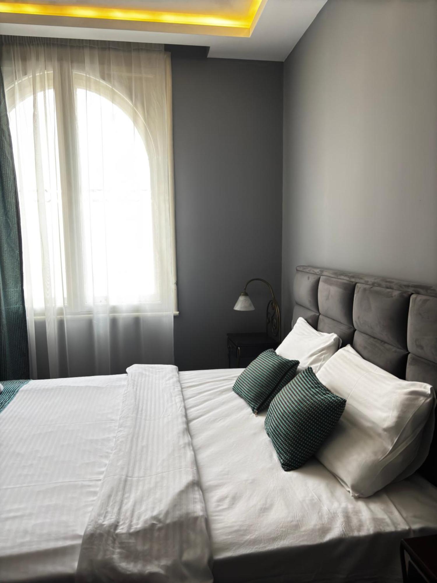 Garni Hotel DUM Belgrado Buitenkant foto