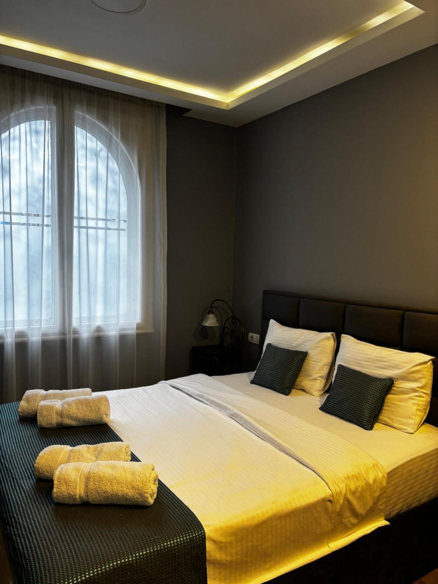 Garni Hotel DUM Belgrado Buitenkant foto