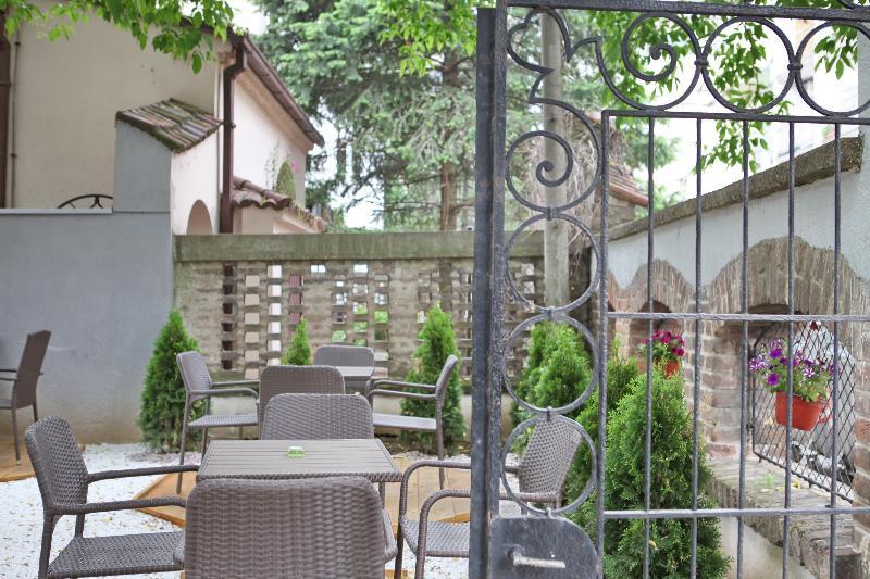 Garni Hotel DUM Belgrado Buitenkant foto